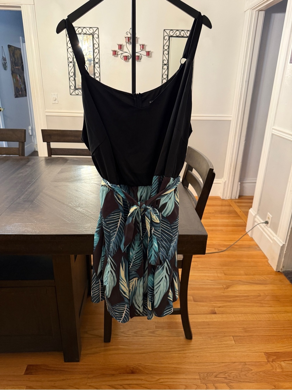 🌴 Tropical Vacay Vibe! BloomChic Black & Teal Palm Leaf Romper with Pockets